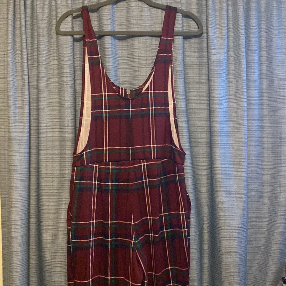 Overall - Picture 3 of 4